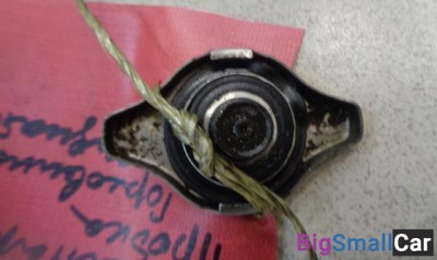 Крышка радиатора от Suzuki Grand Vitara 2005-2015 - купить Санкт-Петербурге