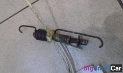 Планка распорная тормозного механизма правая от Toyota Camry V30, XV10 1990-1994 - купить Санкт-Петербурге