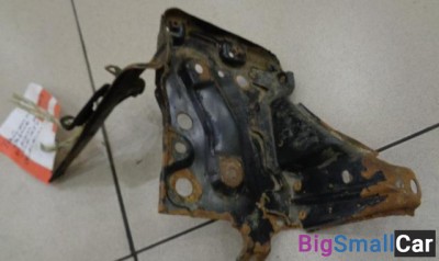 Корпус аккумулятора (крепление/подставка) от Toyota Yaris 2005-2011 - купить Санкт-Петербурге