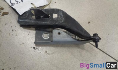 Петля капота левая от Cadillac STS 2005-2011 - купить Санкт-Петербурге