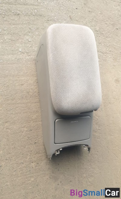 Подлокотник Тойота Марк 2 - купить Санкт-Петербурге