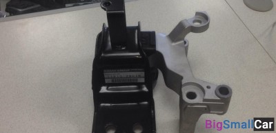 Опора двигателя правая Nissan x-trail t31 - купить Санкт-Петербурге