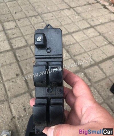 Блок управления свеклоподъёмниками toyota auris - купить Санкт-Петербурге