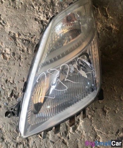 Фара левая Toyota Prius - купить Санкт-Петербурге