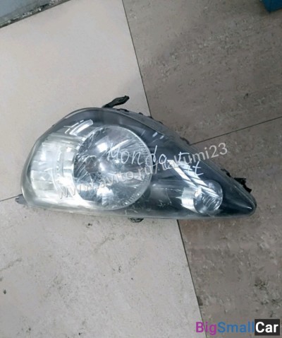 Фары на Хонду Фит - купить Санкт-Петербурге