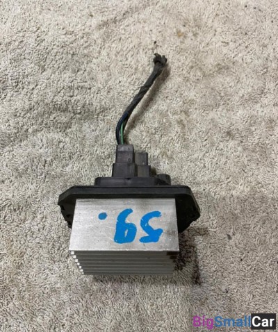 Резистор печки Mitsubishi Colt Z25 - купить Санкт-Петербурге