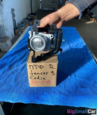 Фара правая Mitsubishi Lancer IX Cedia (птф) - купить Санкт-Петербурге