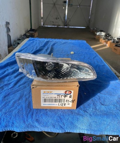 Фара противотуманная правая Lexus RX - купить Санкт-Петербурге