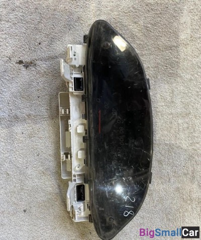 Панель приборов Toyota Vitz - купить Санкт-Петербурге