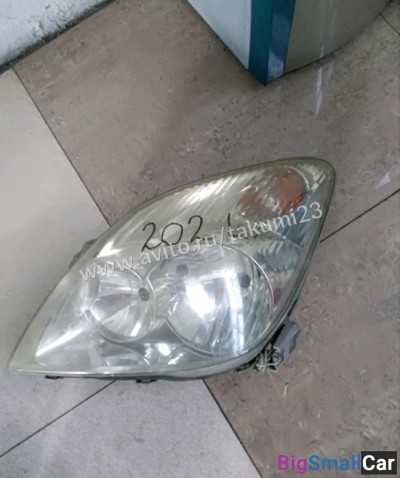 В наличии фара левая на Тойота Спасио - купить Санкт-Петербурге