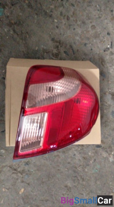 Фонарь задний левый Toyota platz - купить Санкт-Петербурге