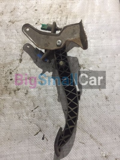 Педаль сцепления Renault Megane 2 рено меган 2 - купить Санкт-Петербурге